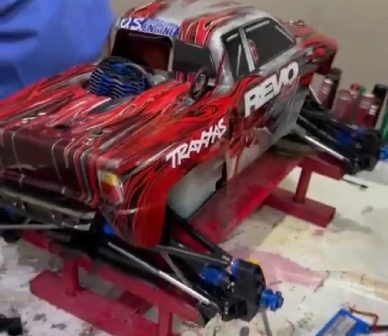 Automodelo TRAXXAS REVO 3.3 - Foto 3