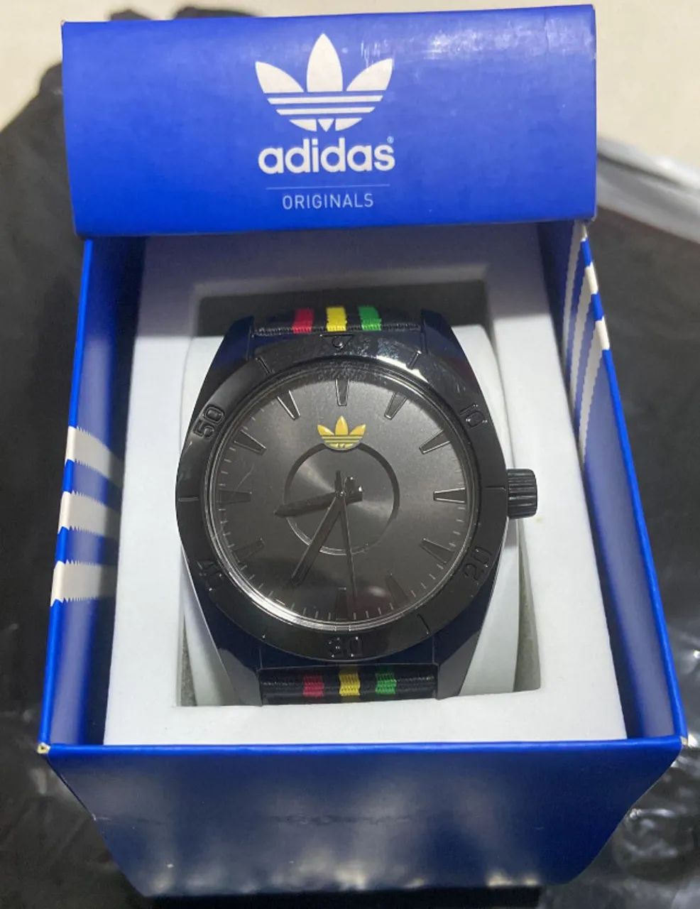 Relógio Adidas nas Cores do Reggae