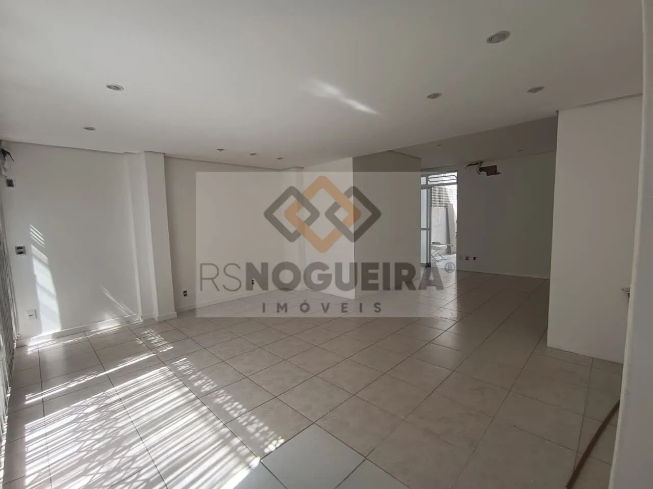 Loja comercial para Locação no bairro Estreito em Florianópolis-S