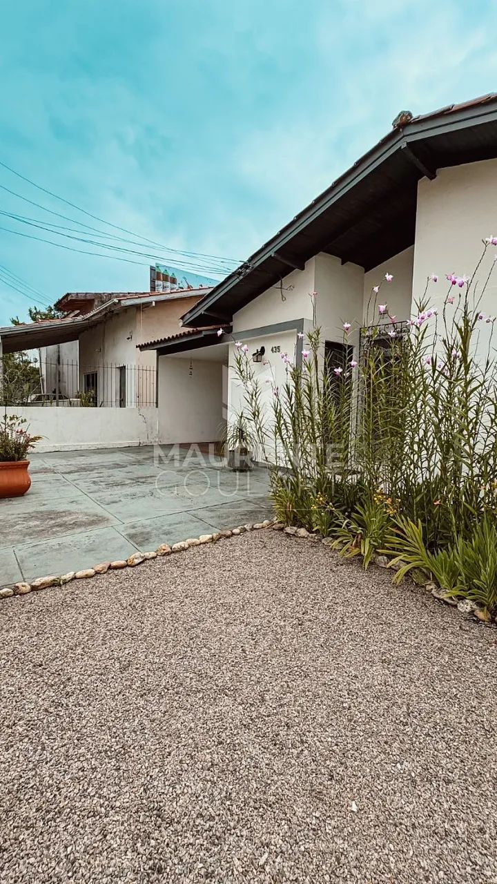 Casa com 3 dormitórios no Kobrasol