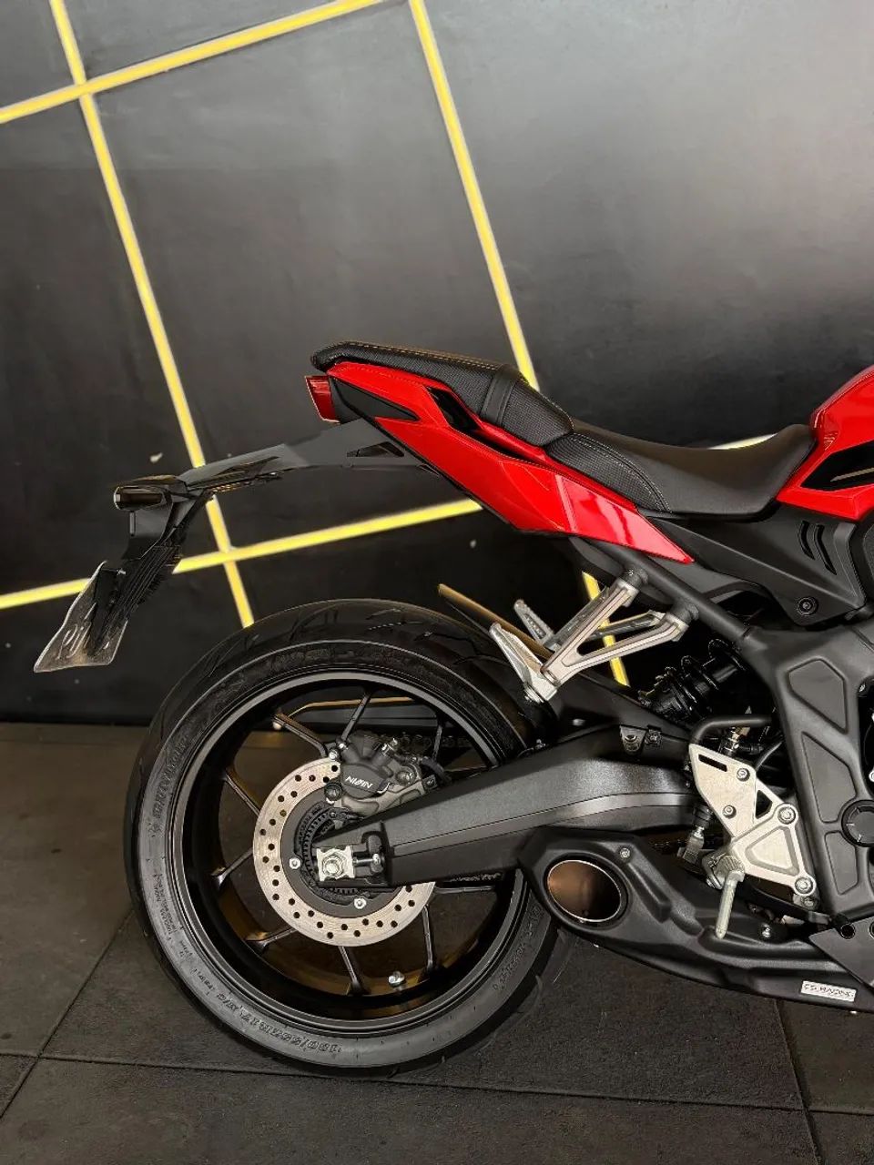 CBR 650 R 2024 - Foto 5