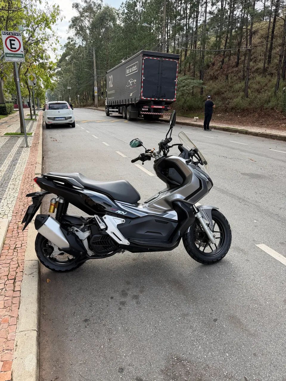 Honda ADV 2023 - Foto 2