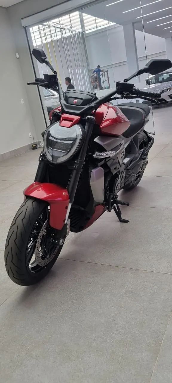 Ducati XDiavel V4 - Foto 2