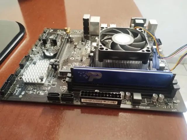 Kit Amd Athlon 3000G com 4GB de ram - Foto 3