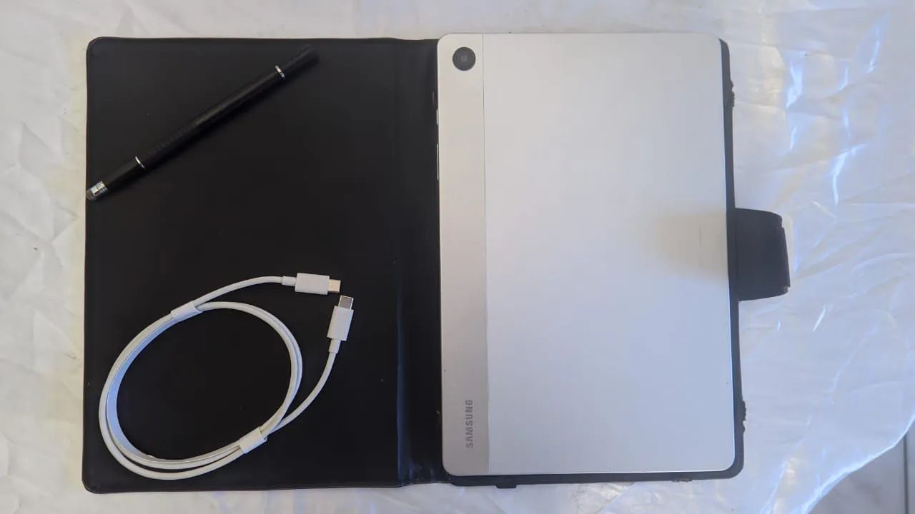 Samsung Galaxy Tab A9+(SM-X210), 128 GB, 8 GB RAM, Excelente