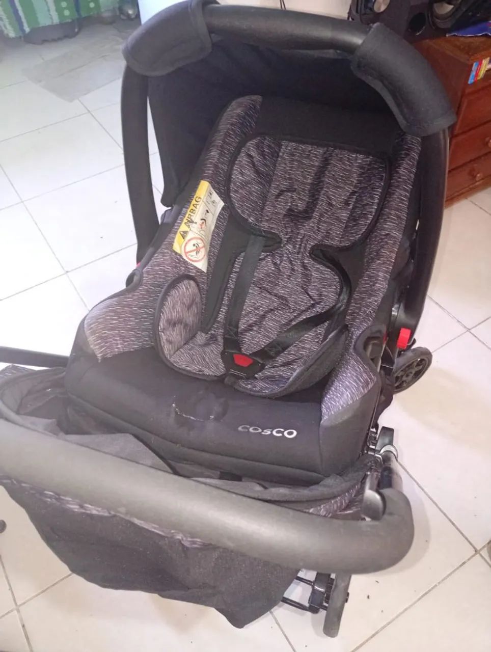 Carrinho bebe com bebê conforto celular * - Foto 3