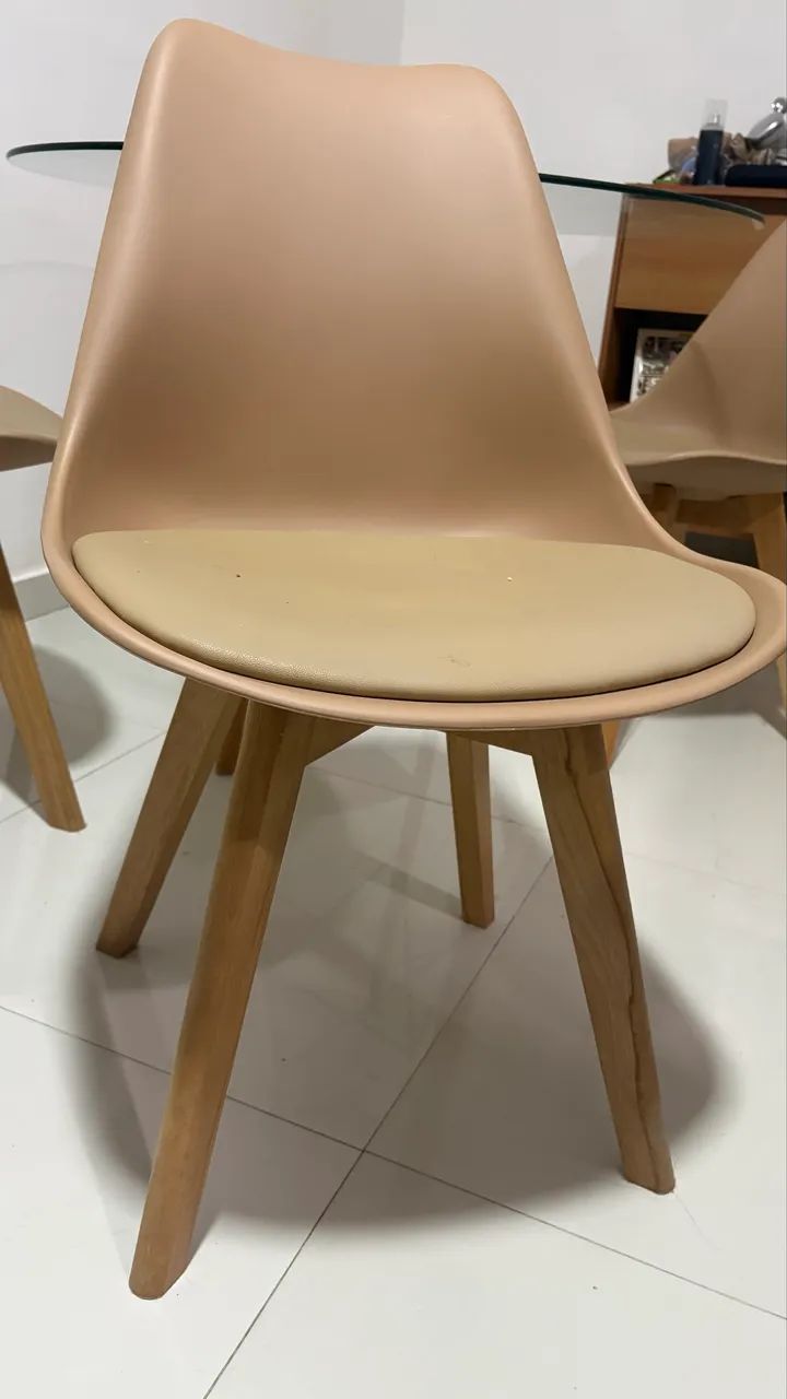 Mesa de Vidro, com 4 cadeiras - Foto 2