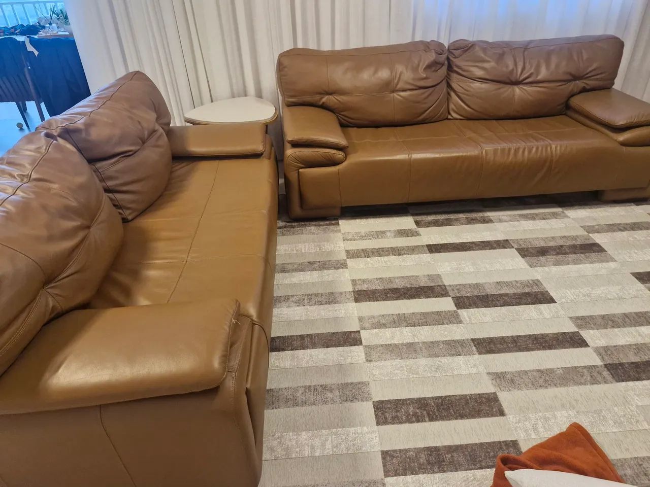Sofá 2 e 3 lugares em  couro legítimo caramelo  - Foto 2