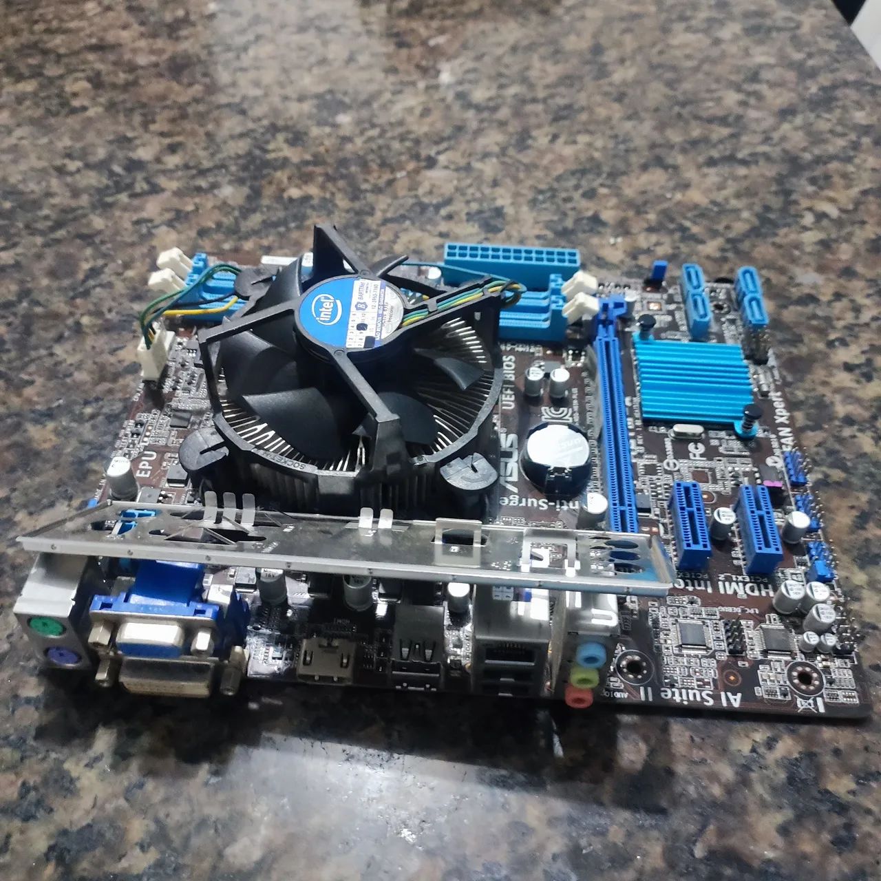 Placa mãe core i3 3? geração Azuis!