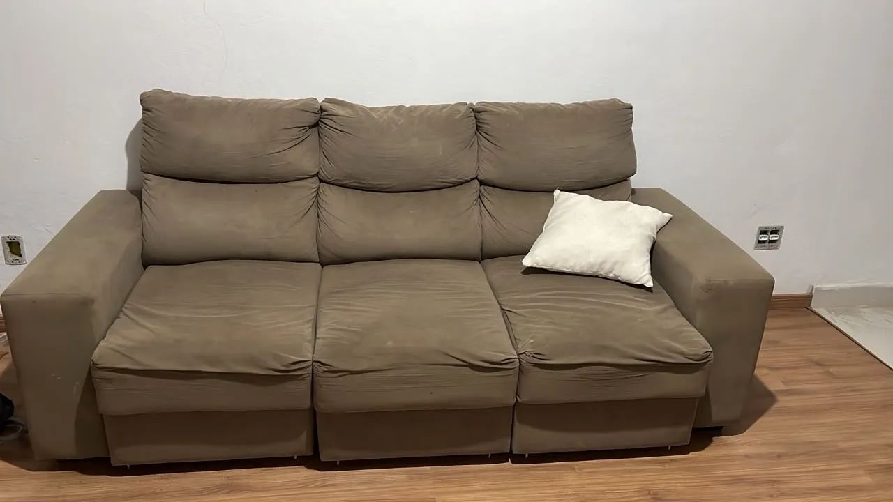 Sofá retrátil 3 lugares 