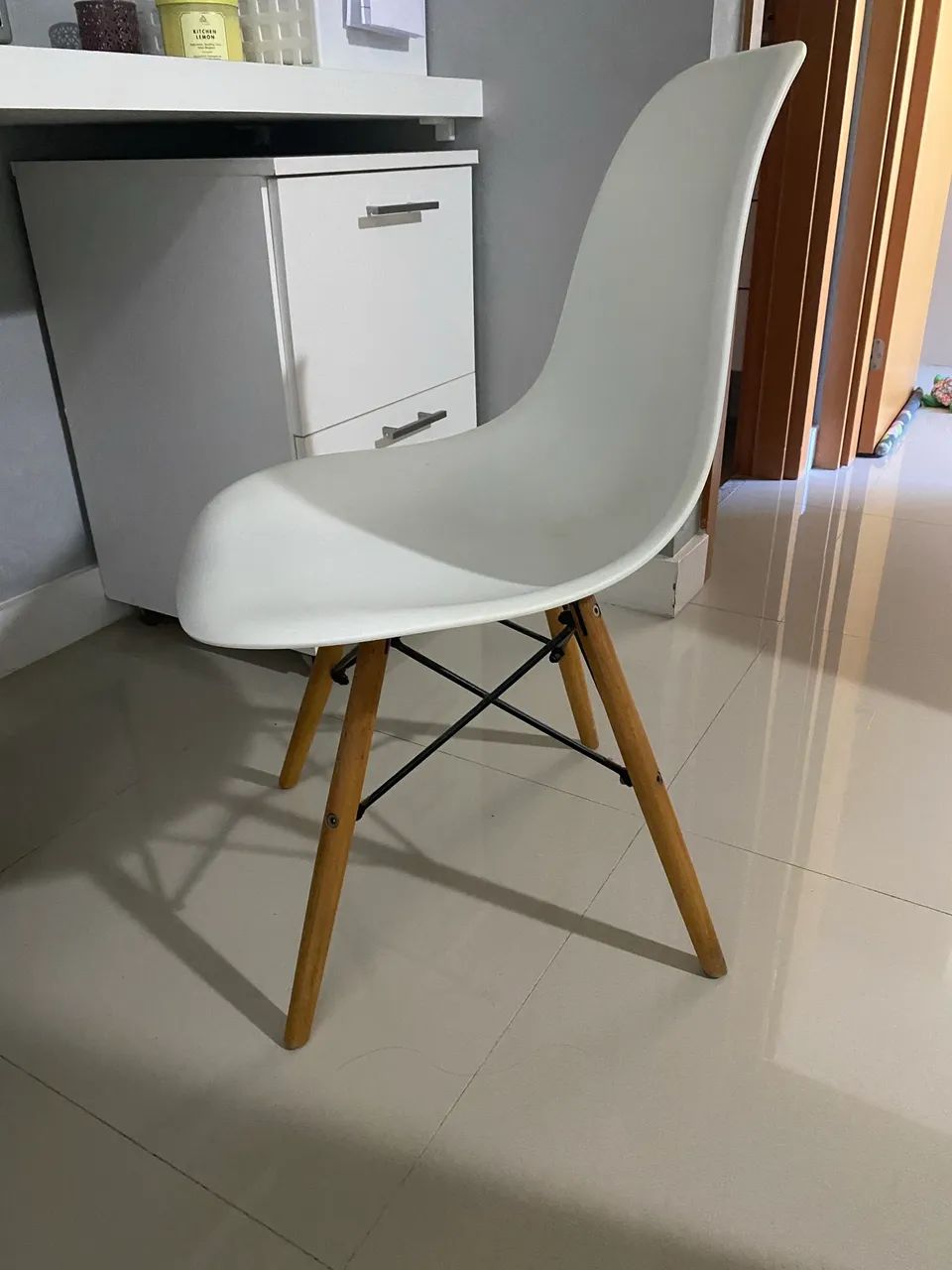 Vendo Cadeira Branca - PROMOÇÃO  - Foto 4