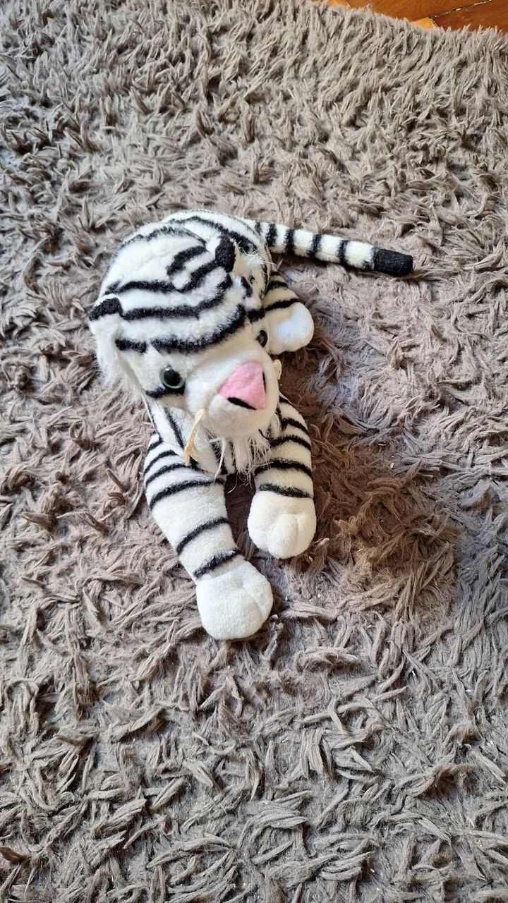 Tigre branco de pelúcia  - Foto 2