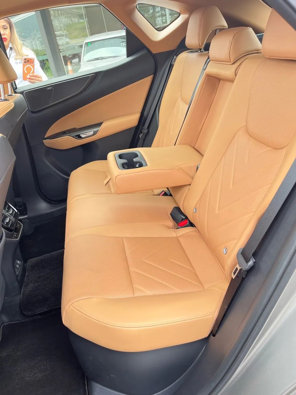 Lexus NX-450h+ AWD 2.5 16V Aut. (Híbrido), foto 10 de 14