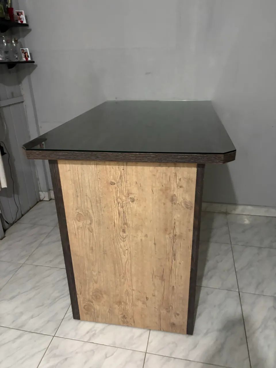 Bancada com vidro + banqueta de brinde - Foto 2