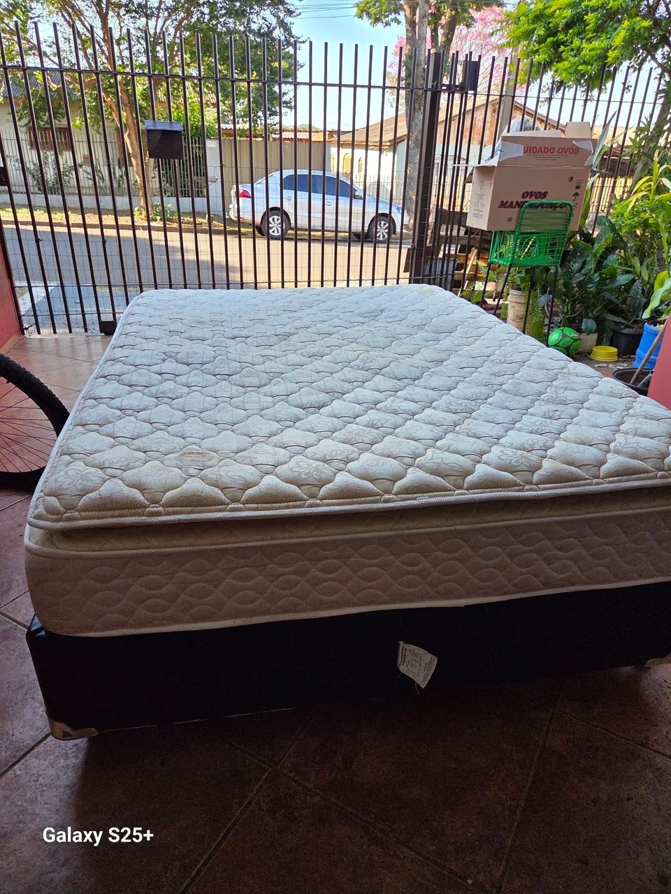Cama/Box Molas Ensacadas, box em curvim..