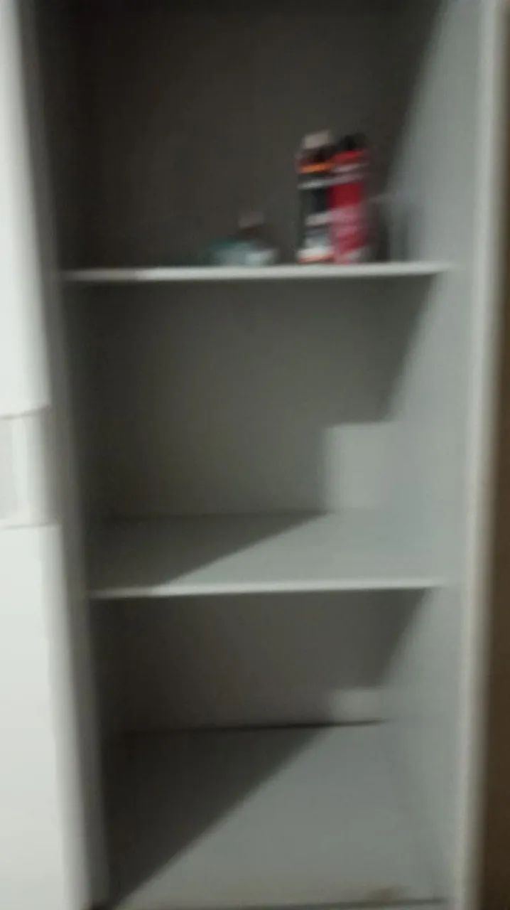 Guarda roupa bem conservado - Foto 5