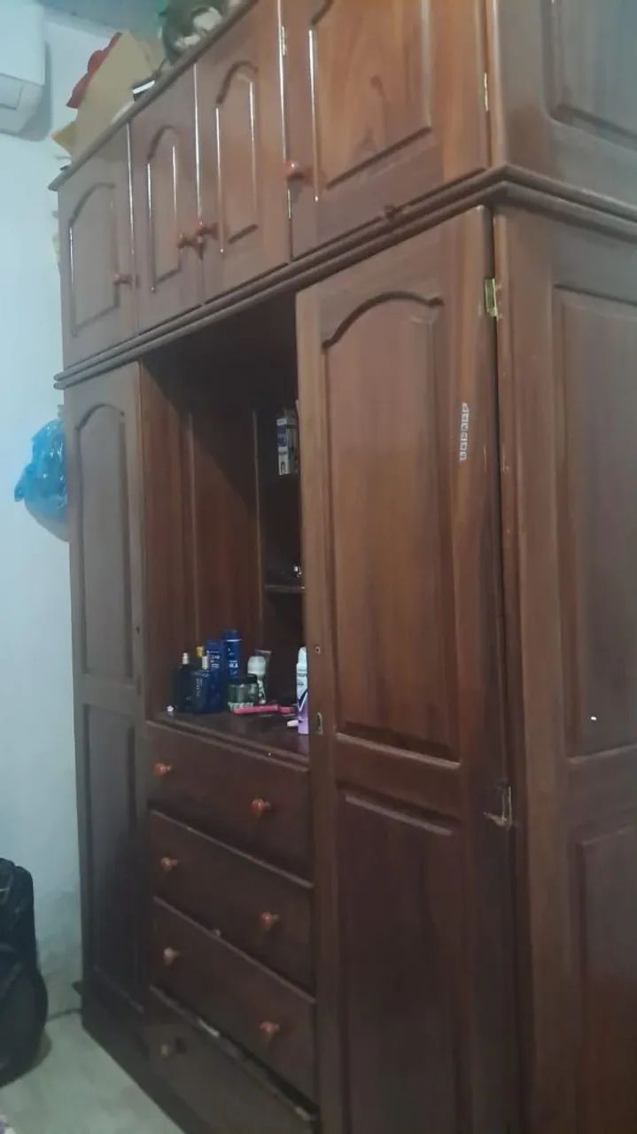 Guarda roupa  de  madeira - Foto 2
