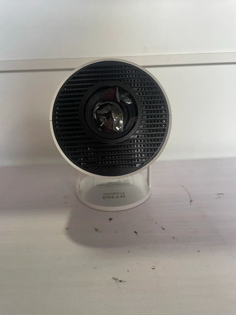 Projetor com Wi-Fi e internet tenha um telão em casa