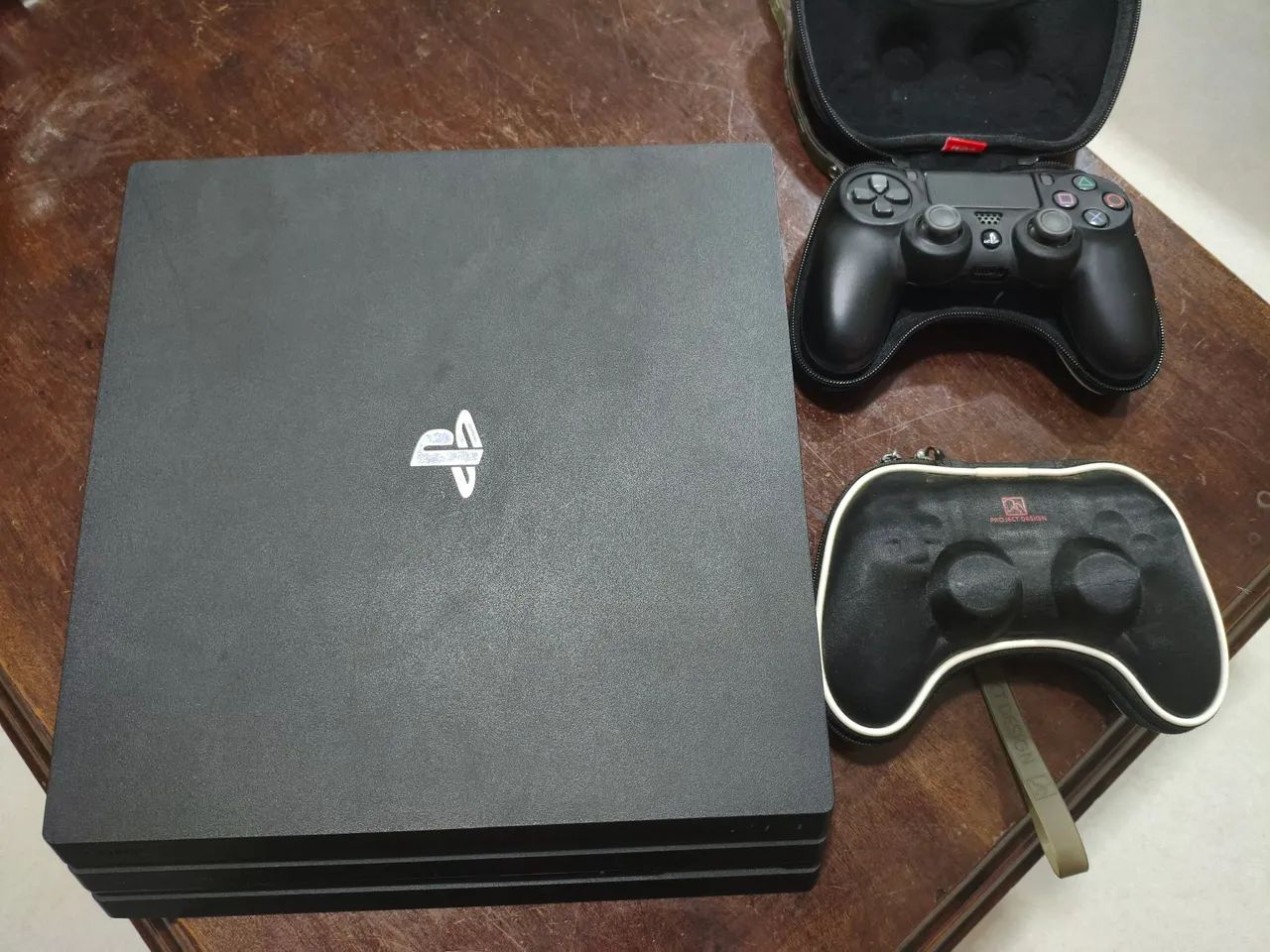 PS4 Pro 1TB 4K - Foto 2