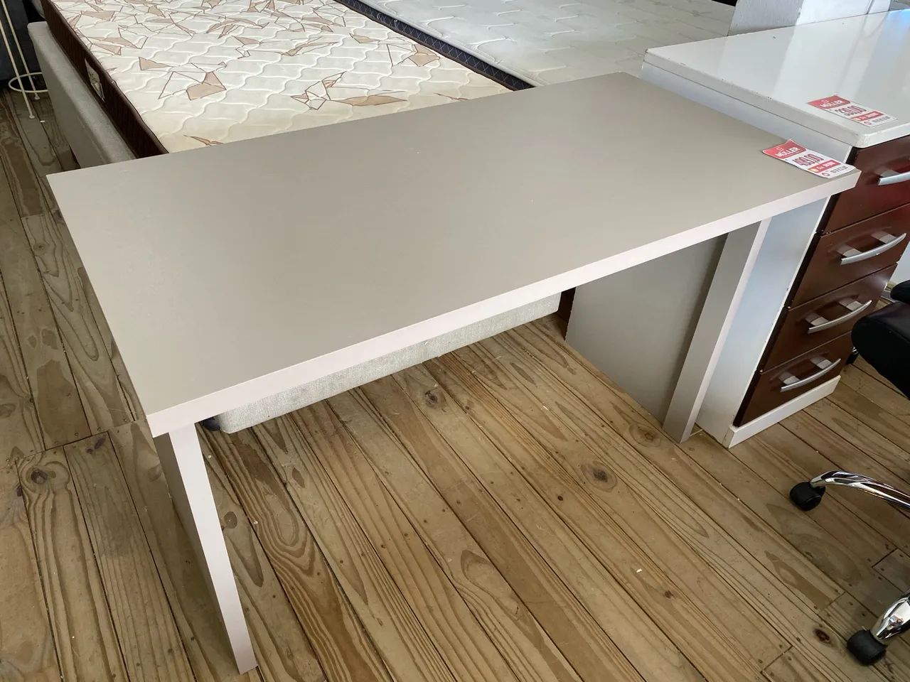 Escrivaninha grande em MDF - Foto 4