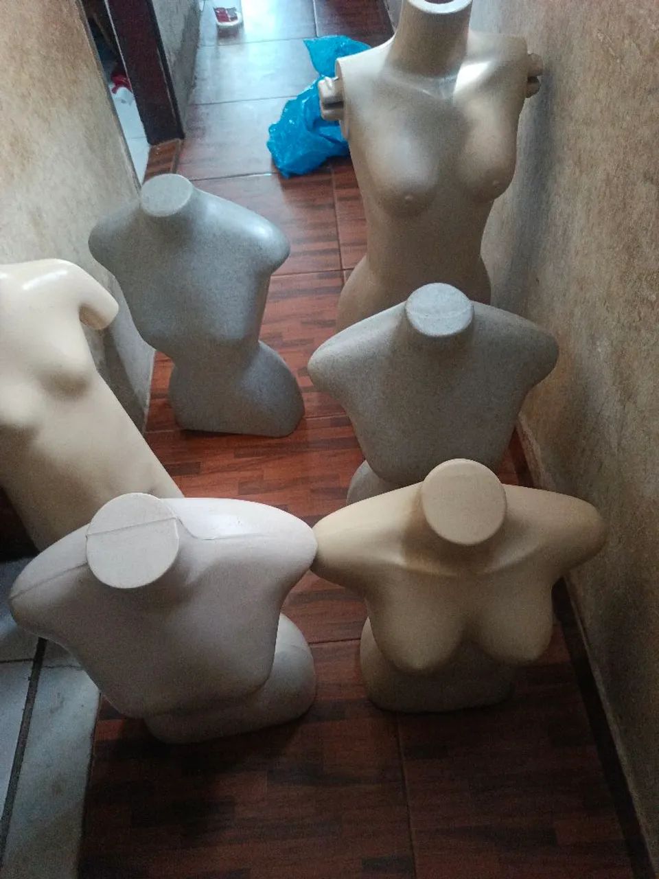 4 manequim feminino é 1 masculino - Foto 4