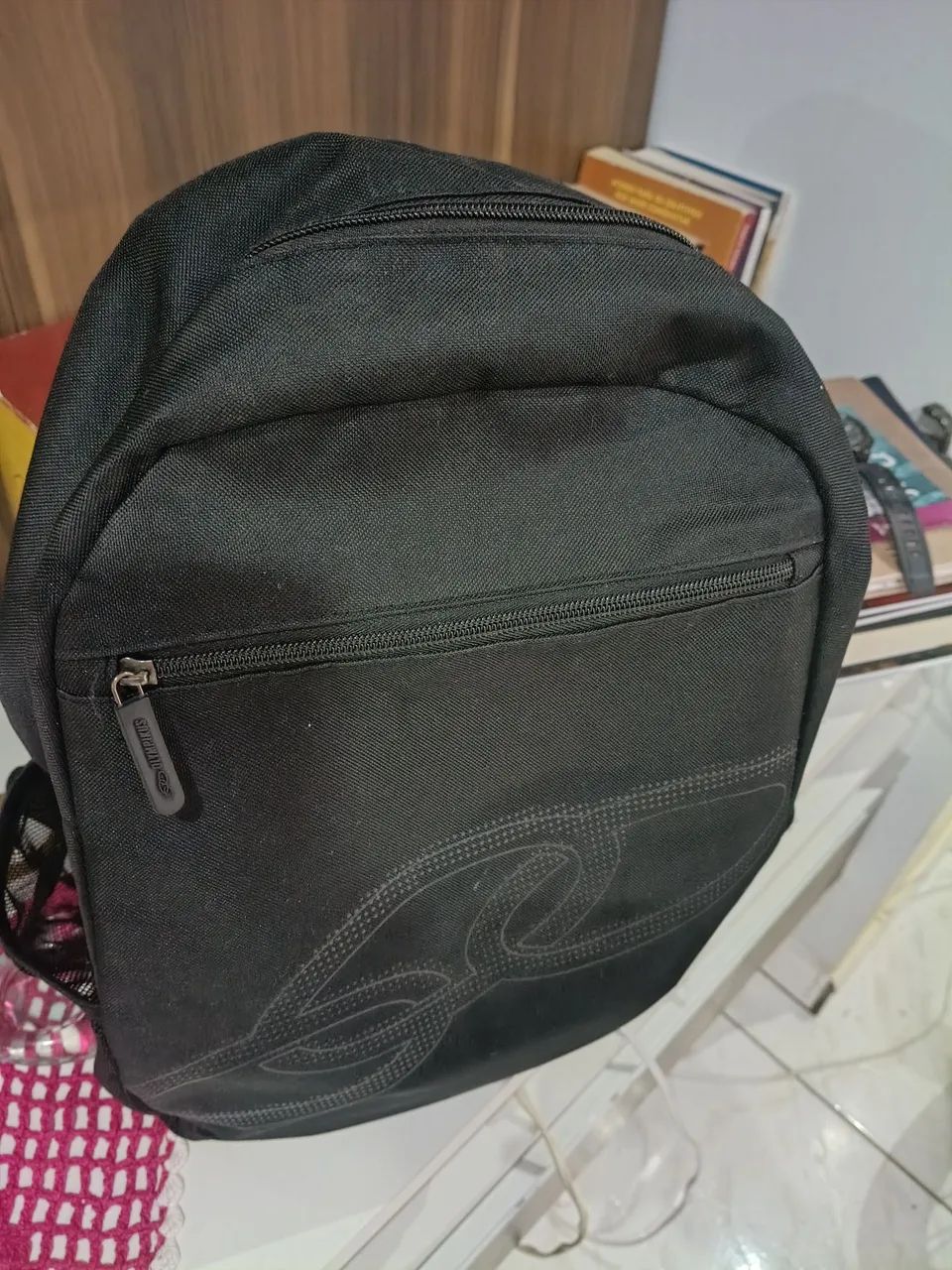Mochila semi-nova