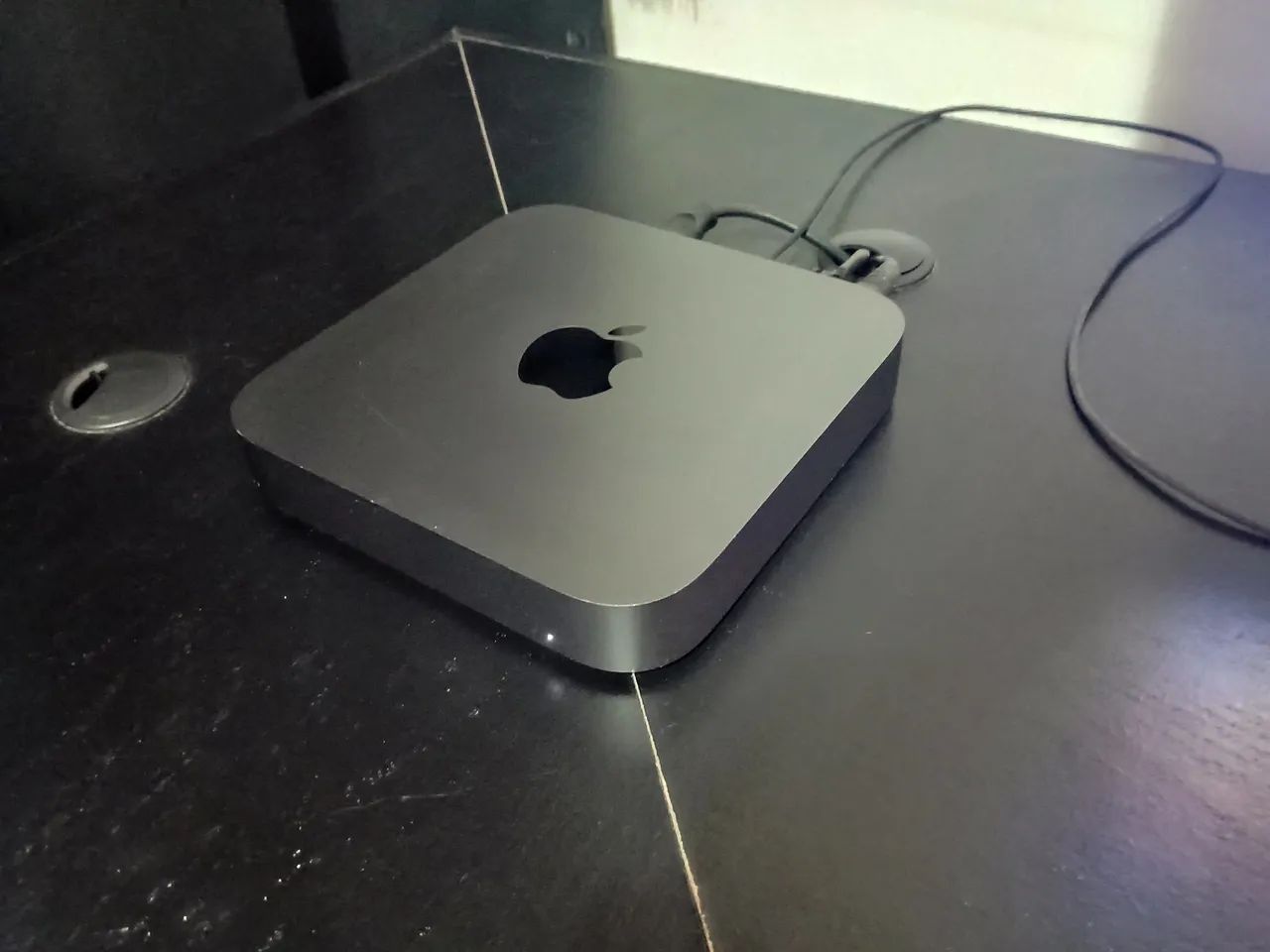 Apple Mac Mini 2018 + Monitor Ultrawide + Magic Mouse/Teclado