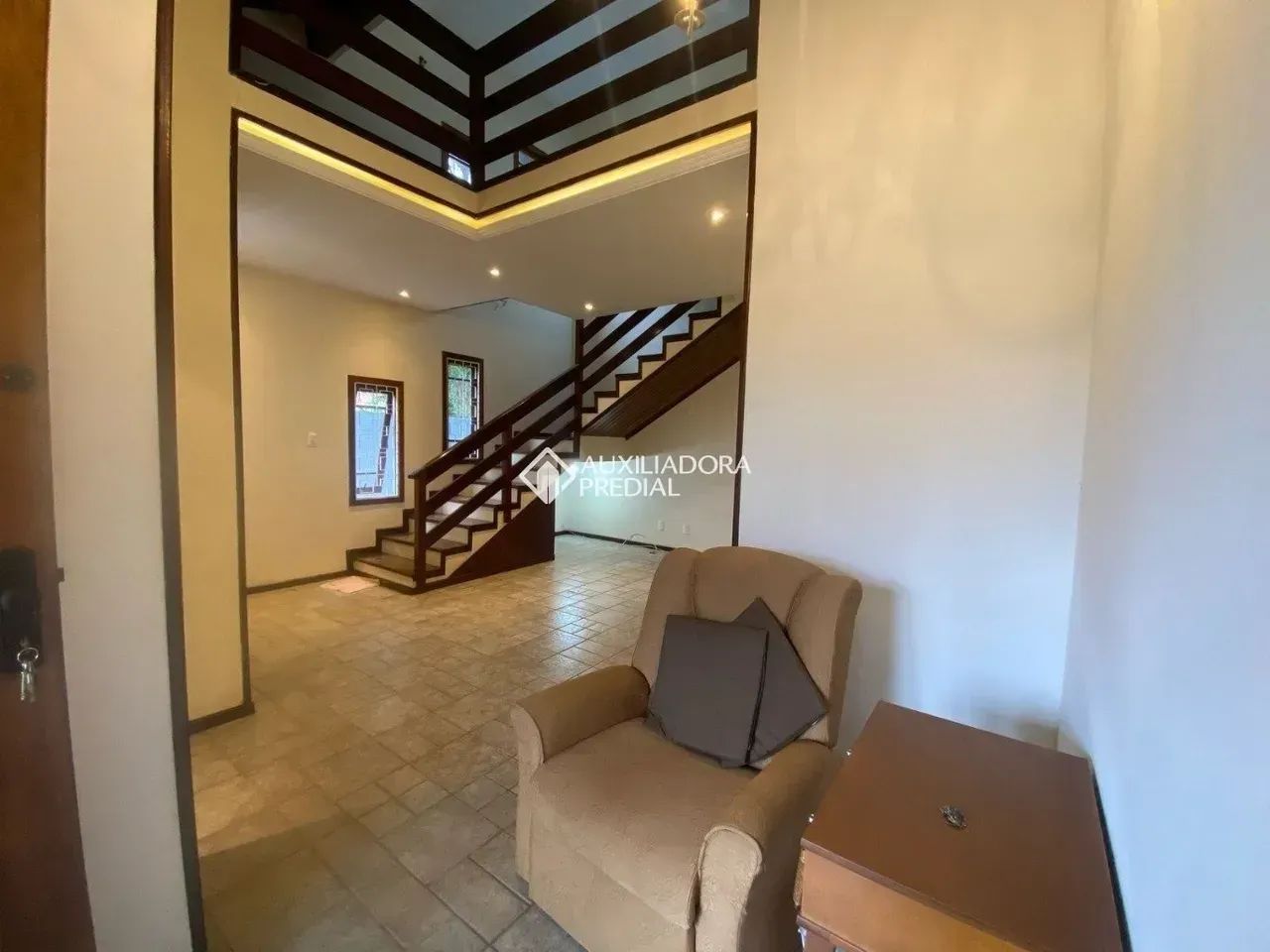 Imóvel para aluguel tem 200 metros quadrados com 4 quartos em Campeche - Florianópolis - S - Foto 3