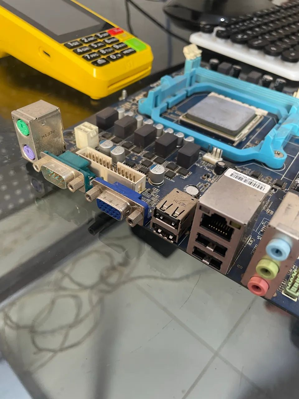 Placa mãe Gigabyte GA - M68MT - S2P - Foto 2