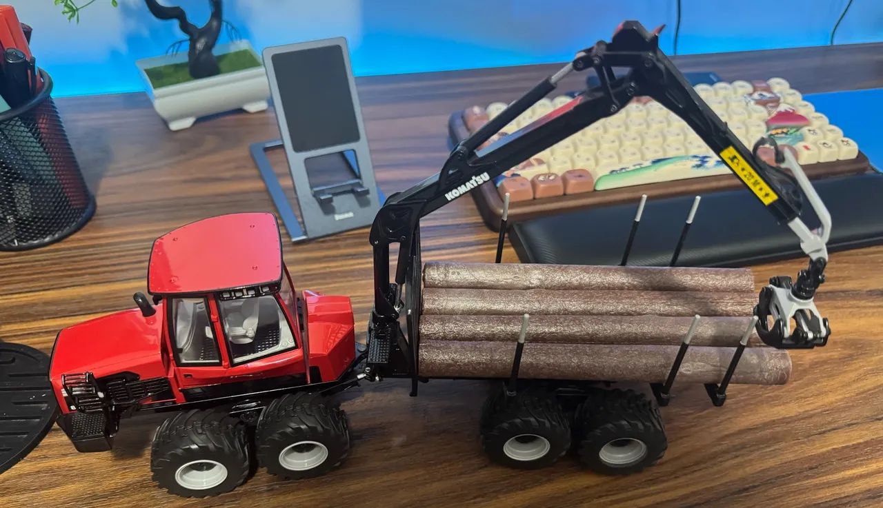 Miniatura Komatsu Forwarder 875 1/32 - Foto 2
