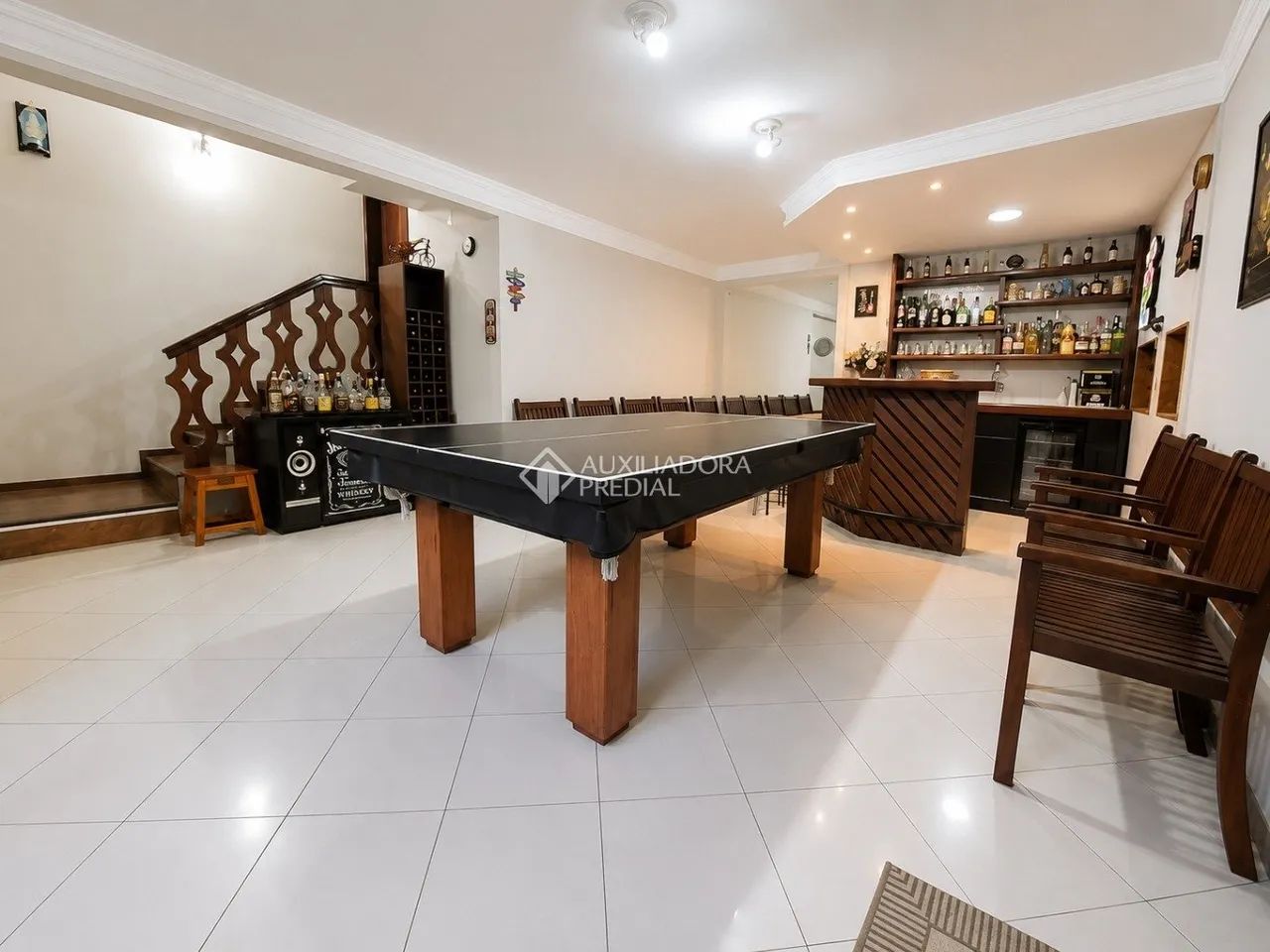 Ampla Casa com 5 dormitórios, Piscina e Área de Lazer Completa em Capoeiras - Foto 4