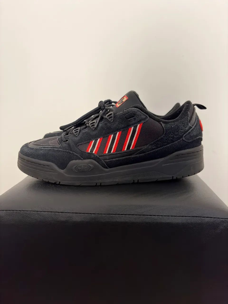 Tenis adi2000 black red preto vermelho 43 - Foto 3