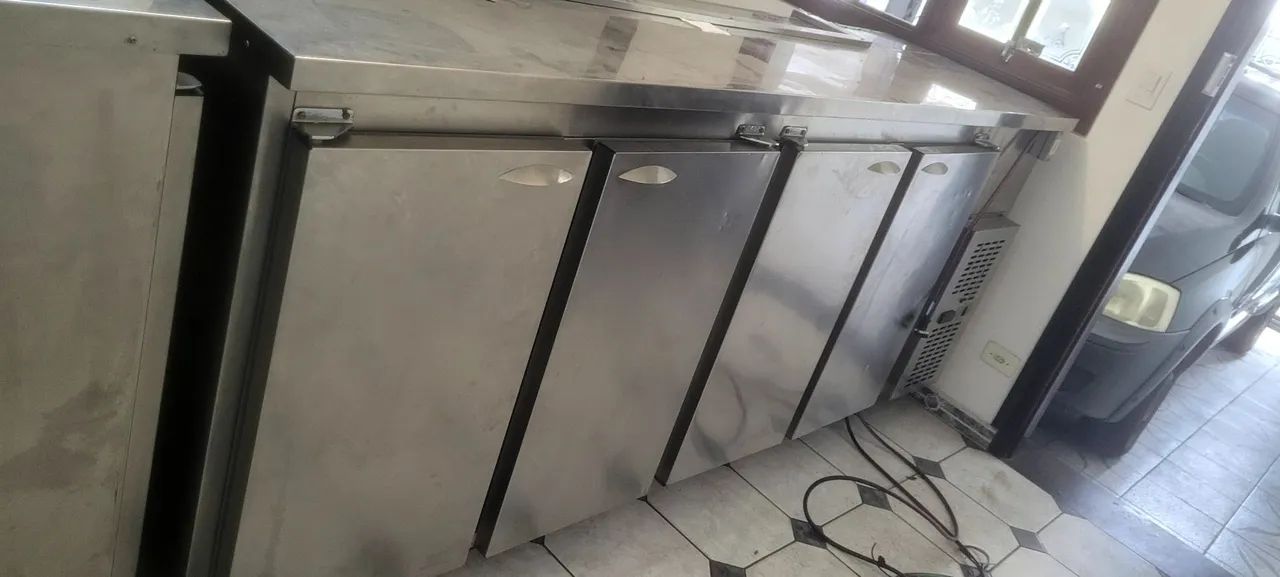 Geladeira monstruario e balcão inox 304 o mais resistente.  - Foto 2