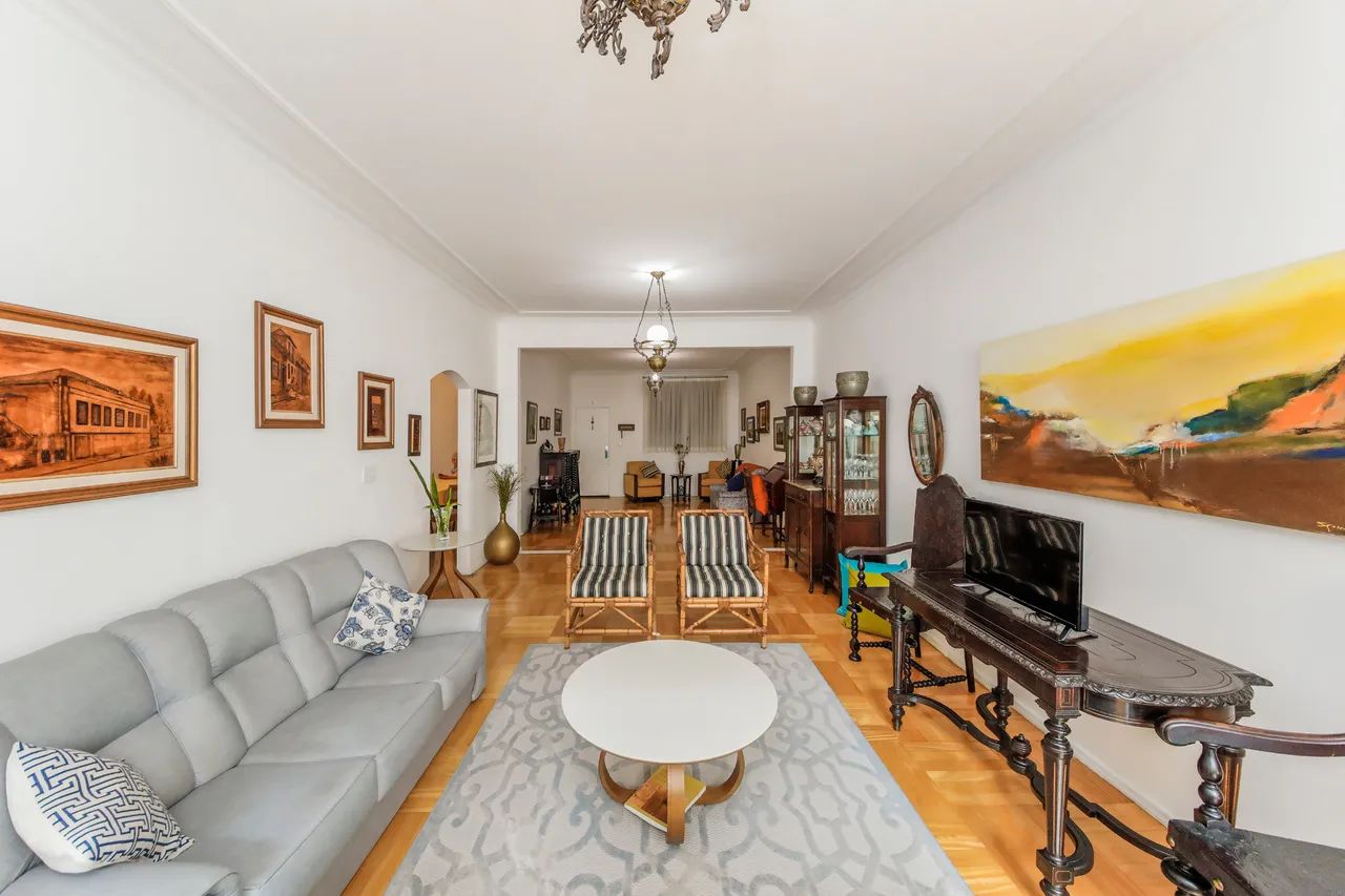 Um apartamento clássico e com ambientes amplos para venda - Foto 4