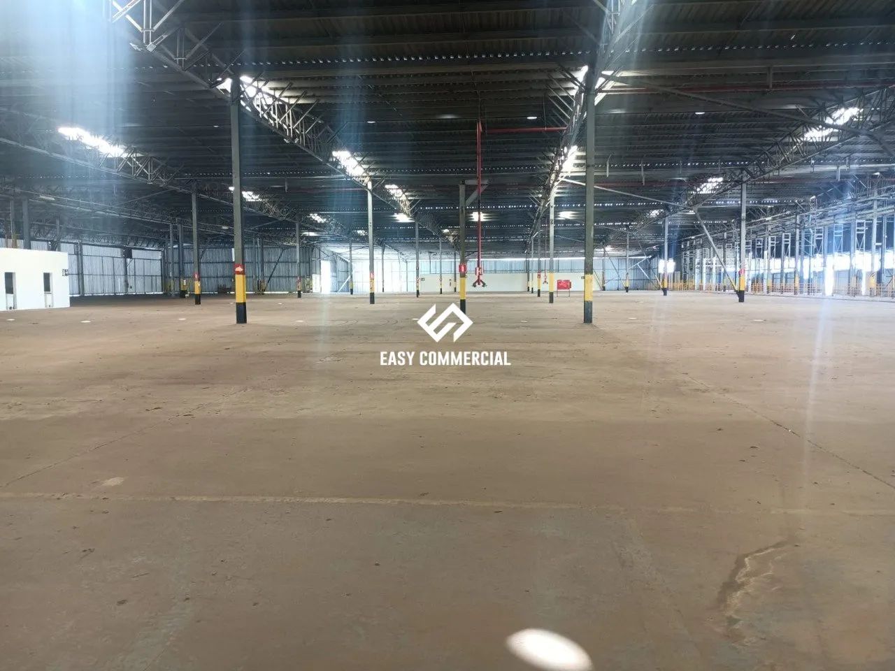 ALUGUEL DE GALPÃO DE 5.000 M² COM ARMAZENAGEM - Foto 4