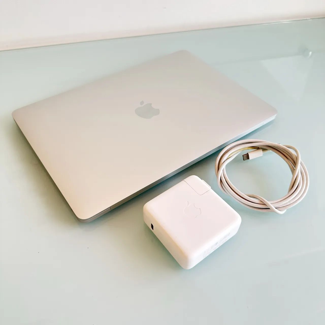 MacBook Pro 13インチ 2017 i5 256GB 8GB 本体のみ MacBook Pro 13? 2017 - Intel i5 | 8GB RAM | 256GB SSD - Notebooks