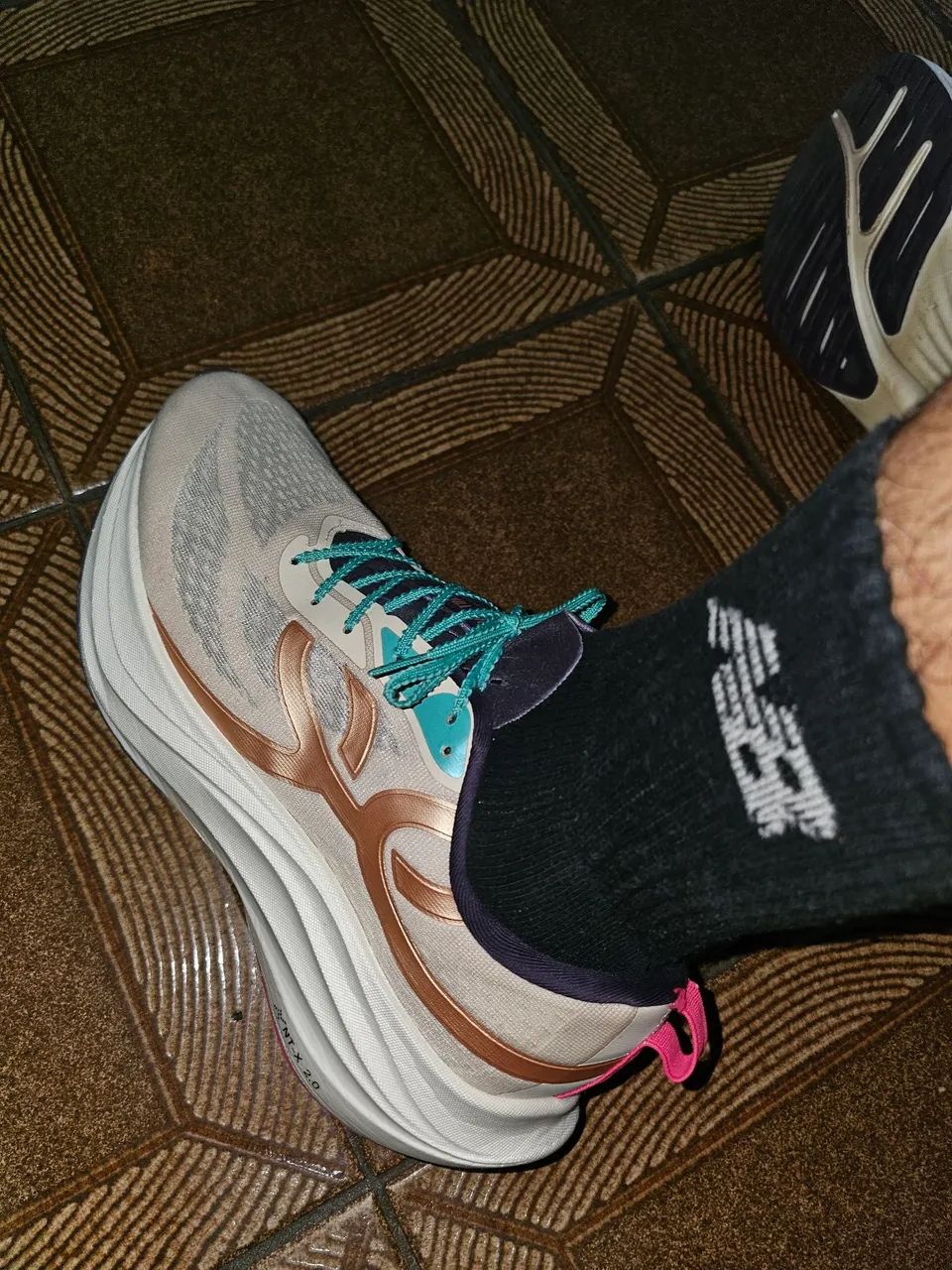 Tenis Corre Turbo 40 - Foto 2