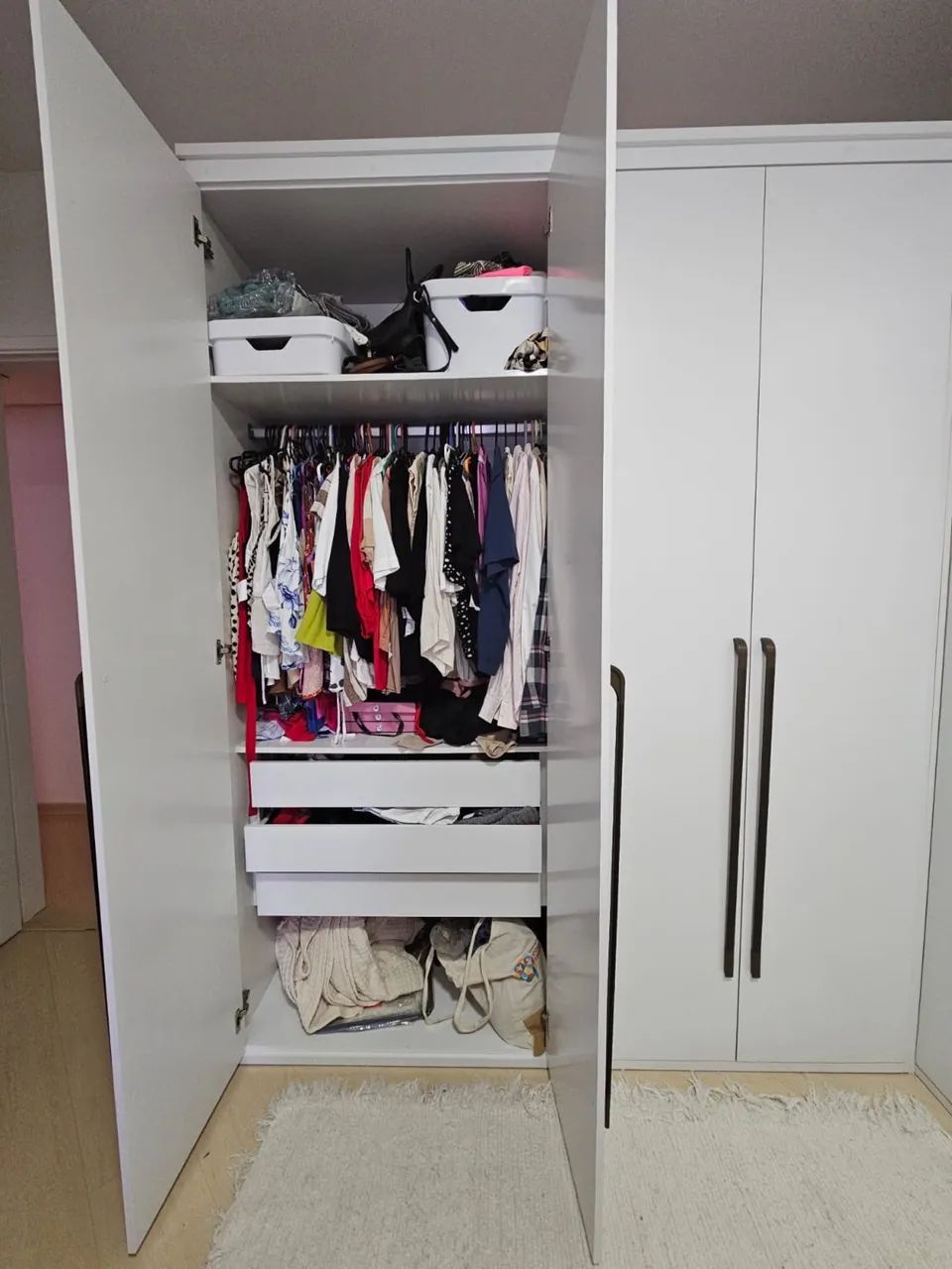 Guarda-roupa em módulos 