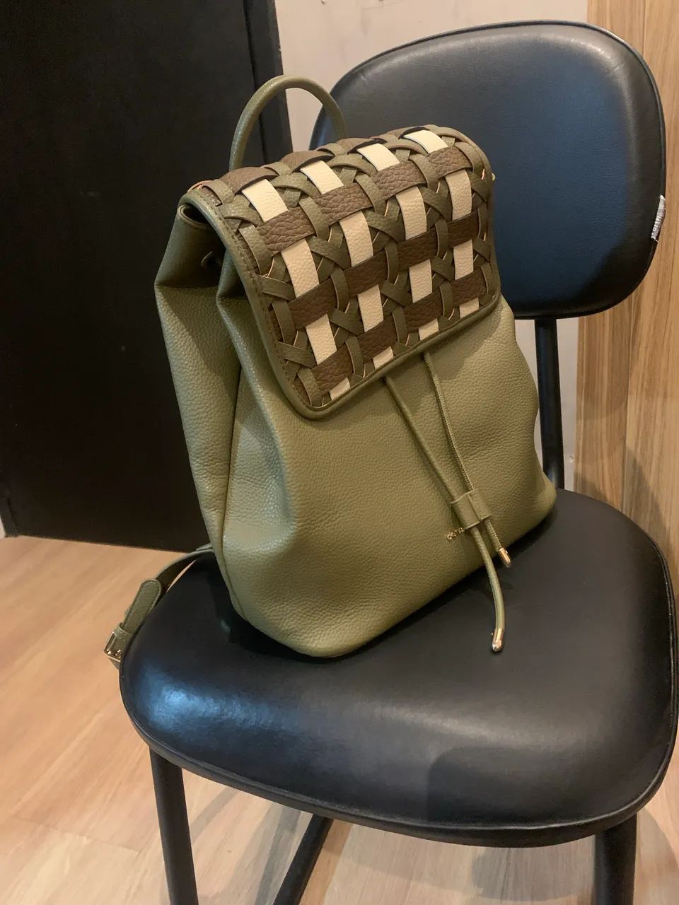 Bolsa Constance de couro 