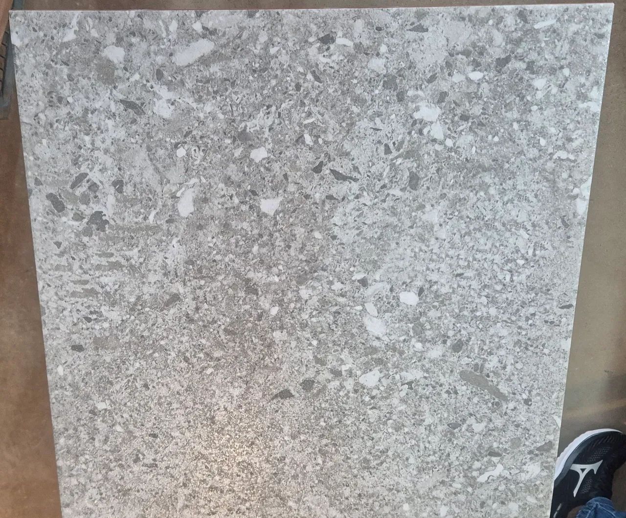 Piso 57x57 granito 