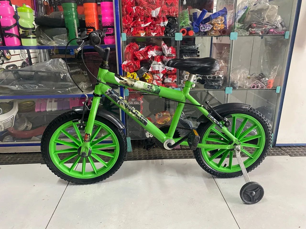 Bicicleta Hulk Infantil Semi Nova  - Foto 2