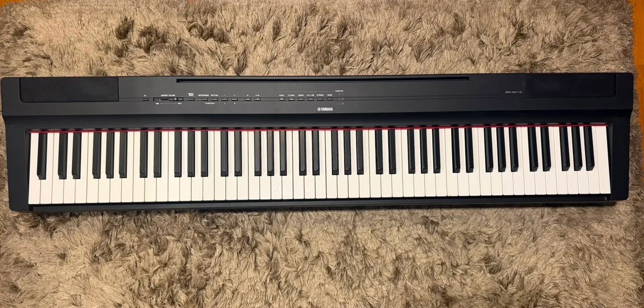 Piano digital Yamaha P-125B + bolsa para transporte, suporte e