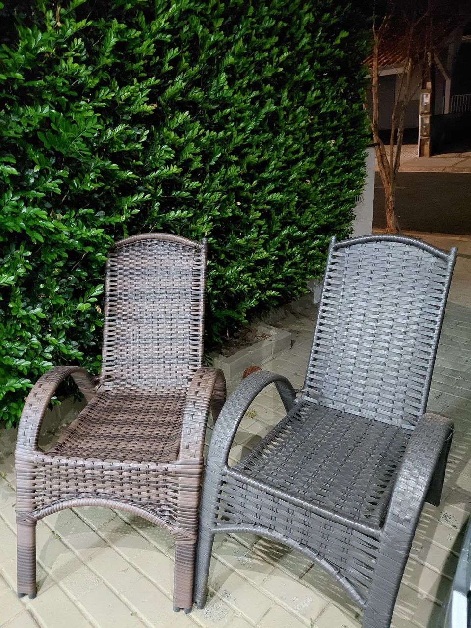 Duas Cadeira de Fibra e decoração, conjunto - Foto 2