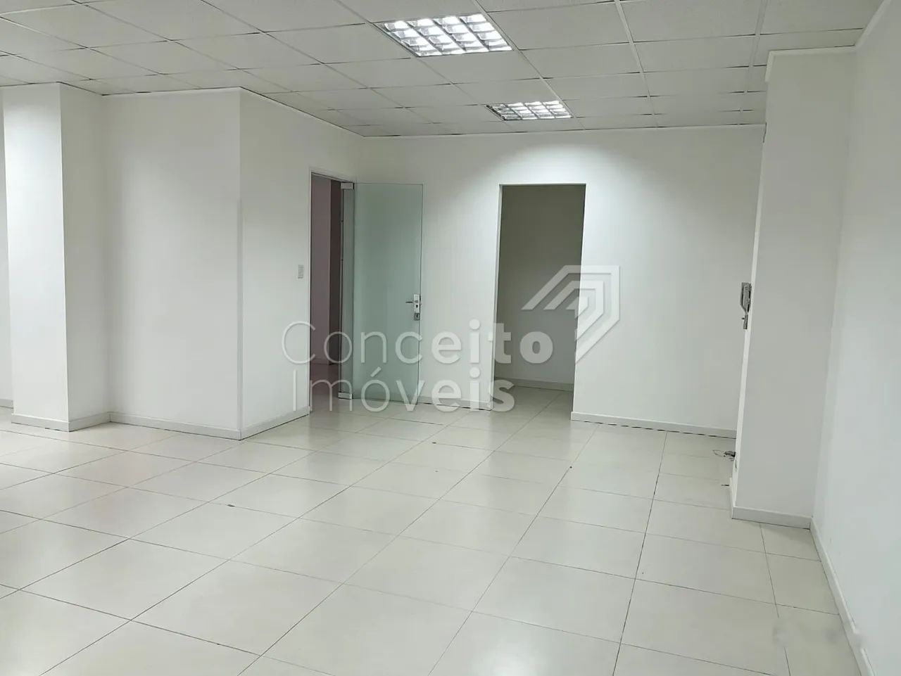 Sala Comercial com 90m² - Centro - Foto 4