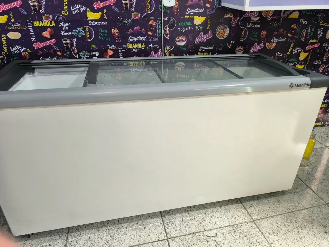 Freezer expositor