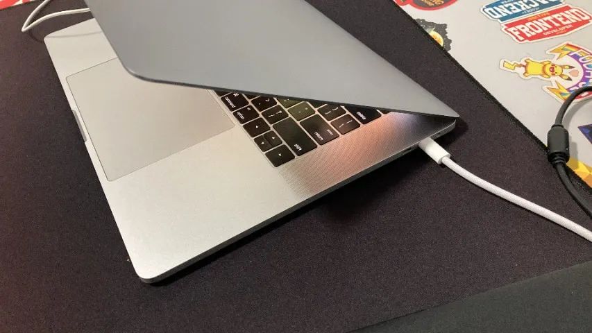 Macbook Pro A1707 15" Touchbar - desapego! - Foto 3
