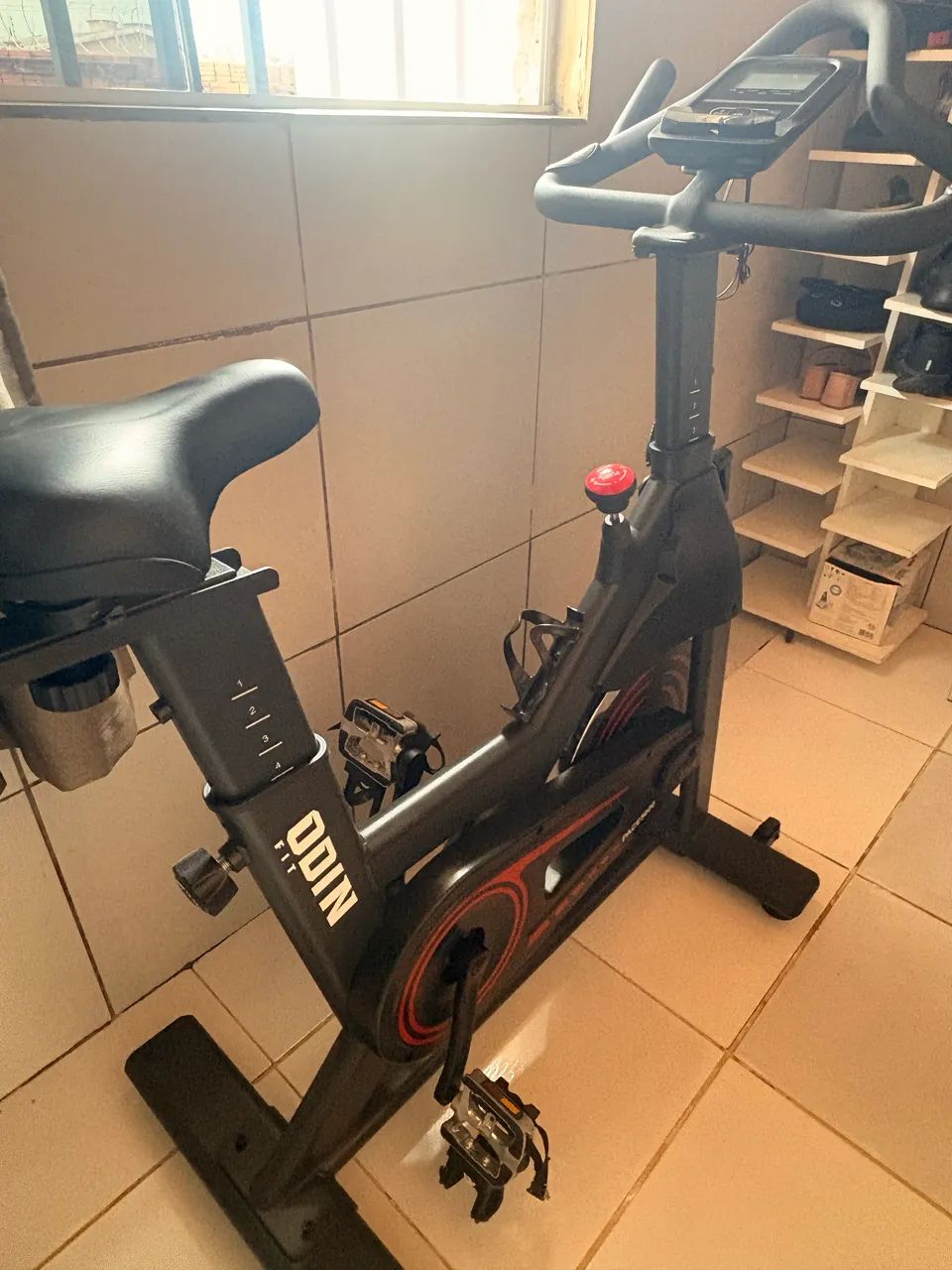 BICICLETA ERGOMÉTRICA ODIN FIT PACE 5000 - PRATICAMENTE NOVA - Foto 3