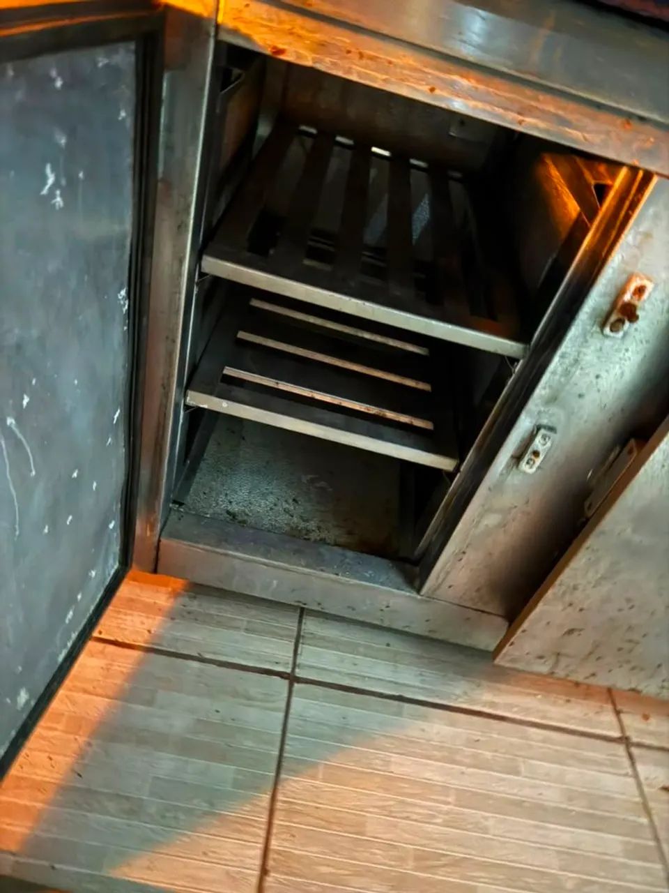 Balcão refrigerado com defeito  - Foto 2