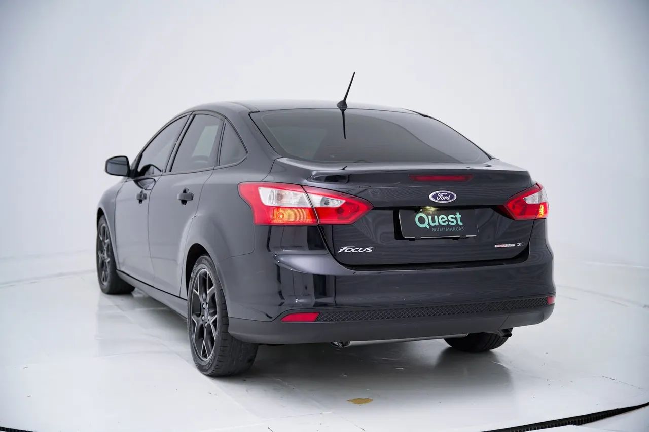 Ford Focus Sedan 2.0 16V/2.0 16V Flex 4p, foto 15 de 20