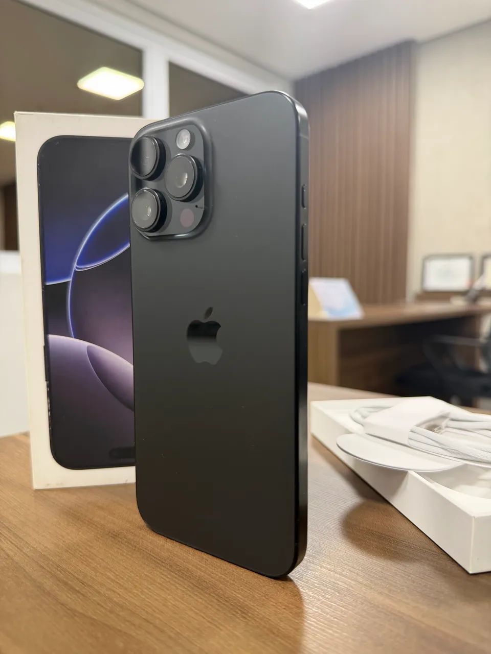 Iphone 16 pro Max 256g - Foto 2